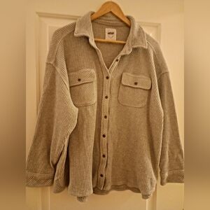 Aerie Light Grey Waffle Knit Button-Up Shorter Style Shirt (M)